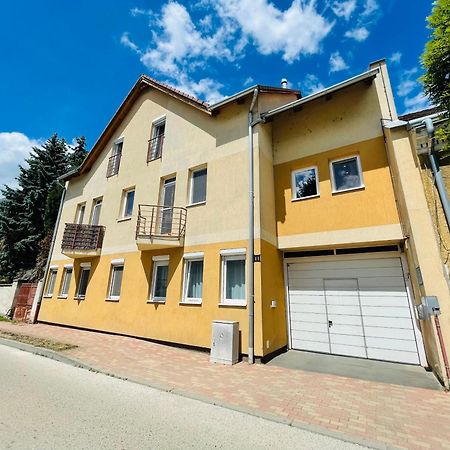 Gold Apartman ナジカニジャ エクステリア 写真