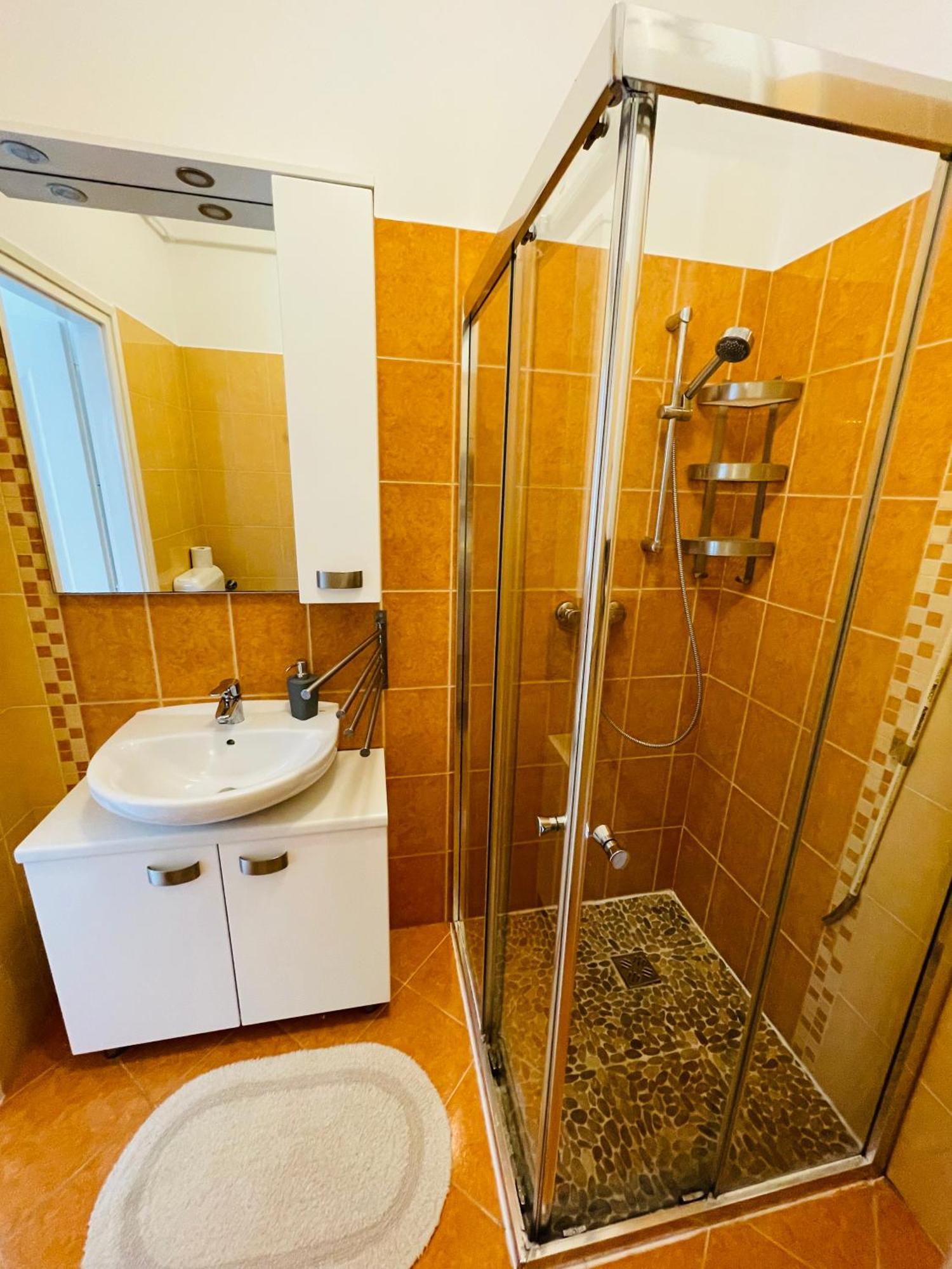 Gold Apartman ナジカニジャ エクステリア 写真